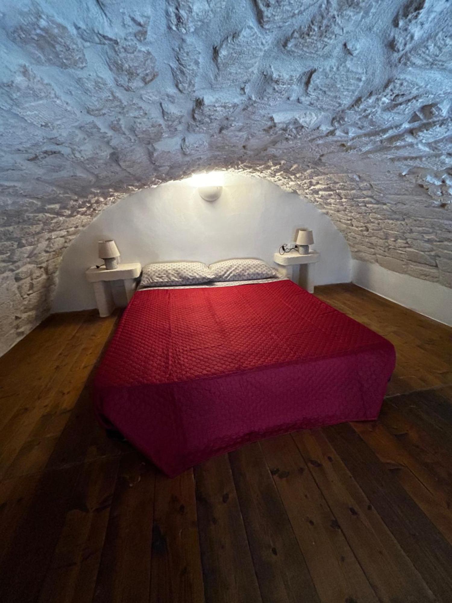 אוסטוני La 9 Guest House מראה חיצוני תמונה