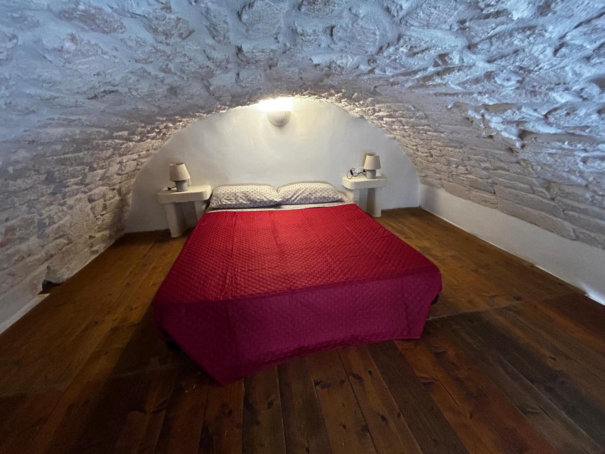 אוסטוני La 9 Guest House מראה חיצוני תמונה